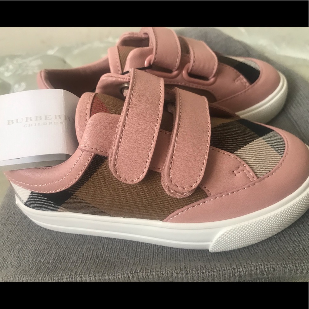 BURBERRY